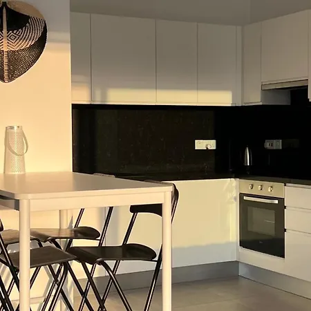 Apartment Cozy And Modern One-bedroom In Cove Garden